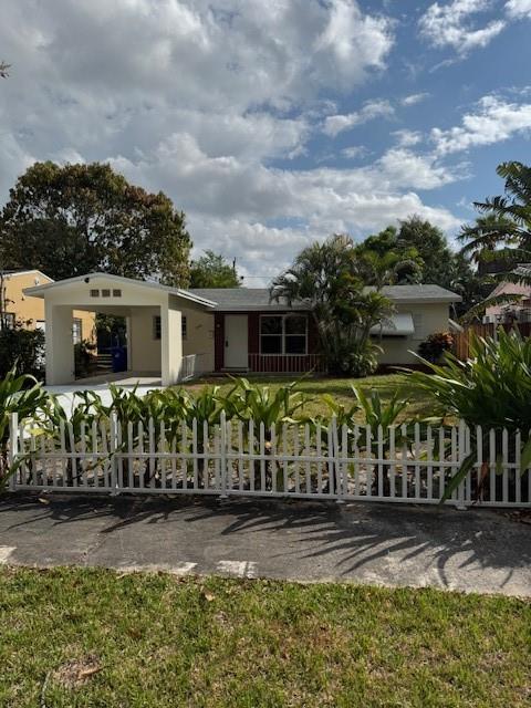 Zoned ROA! Located near Broward General, this sweet 3 bedroom home has many possibilities: office, AIRBNB or single family home with large backyard and pool.