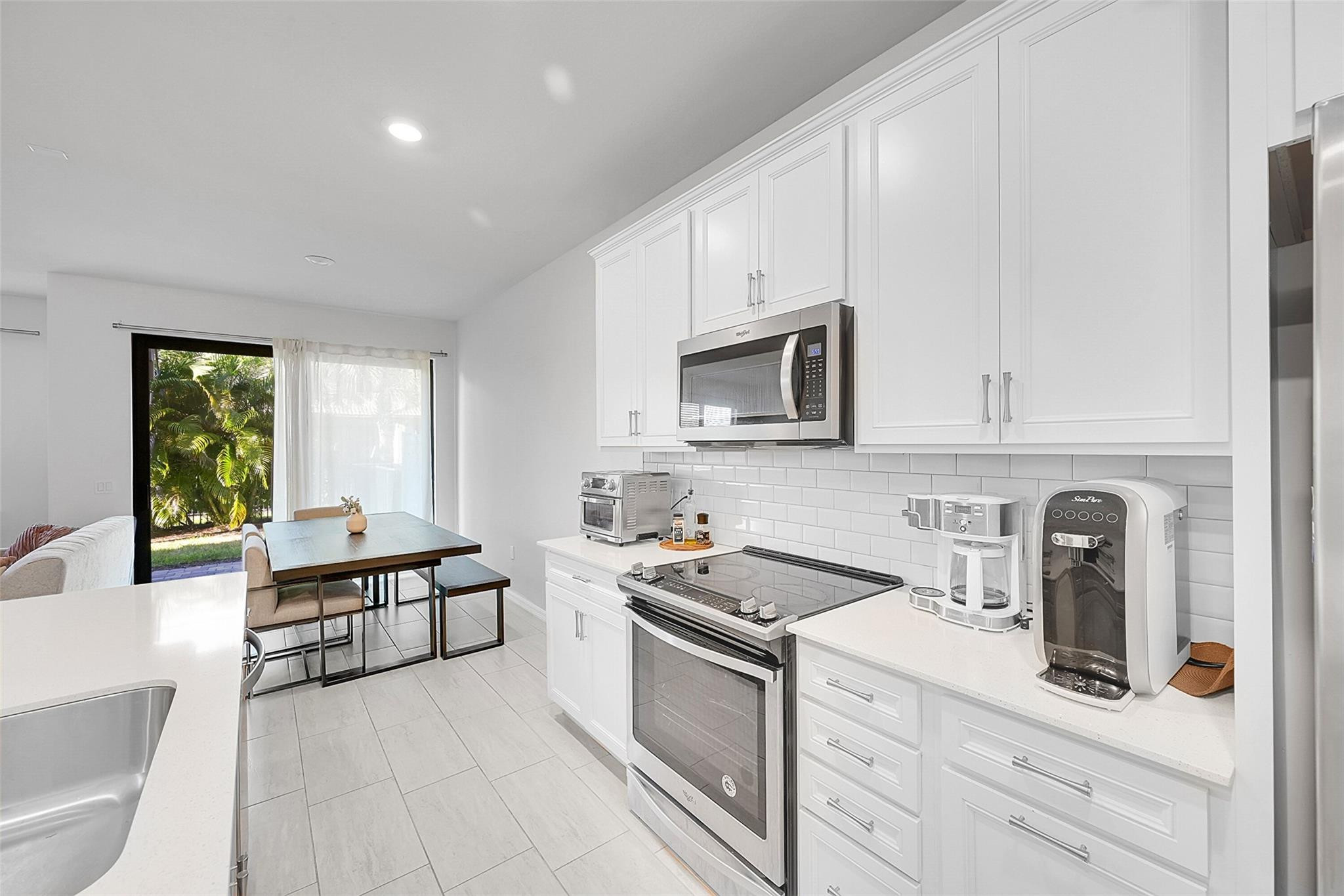 FIELDS AT GULFSTREAM POLO - Residential Lease