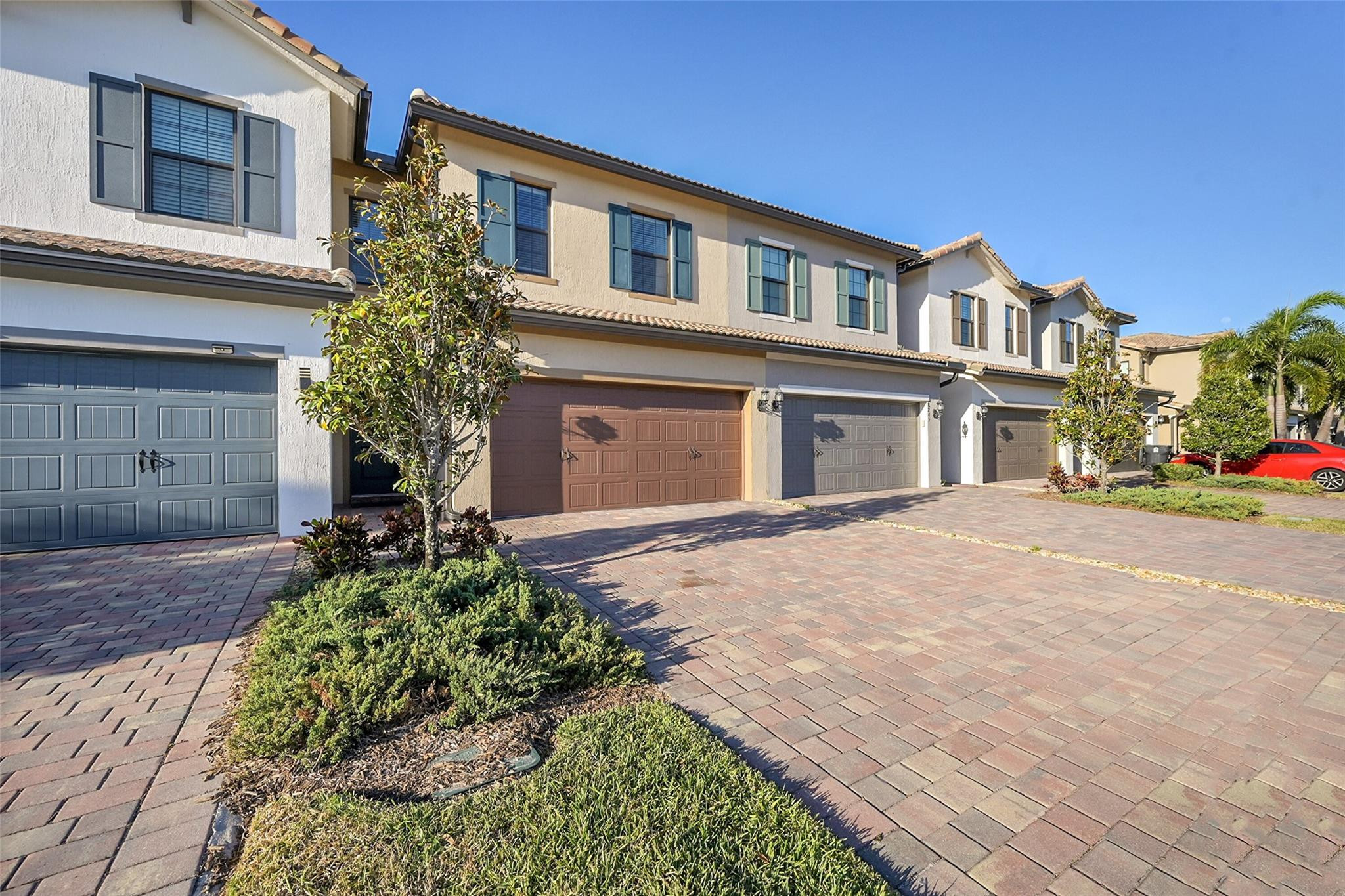 FIELDS AT GULFSTREAM POLO - Residential Lease