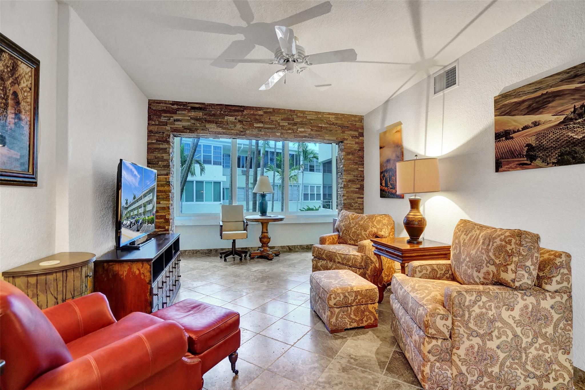1000 SE 4 Street 220