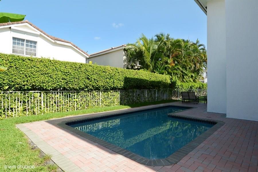 Lennox Isle - Residential