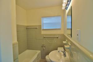 North Lake Worth In Pb 5 - Residential Lease