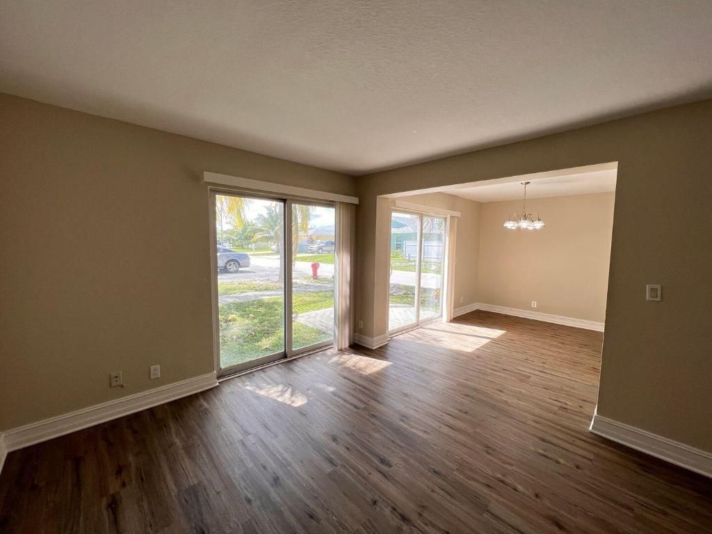 Photo of 608 SW 1st Street, Boynton Beach, FL 33435 (MLS # R11117428)