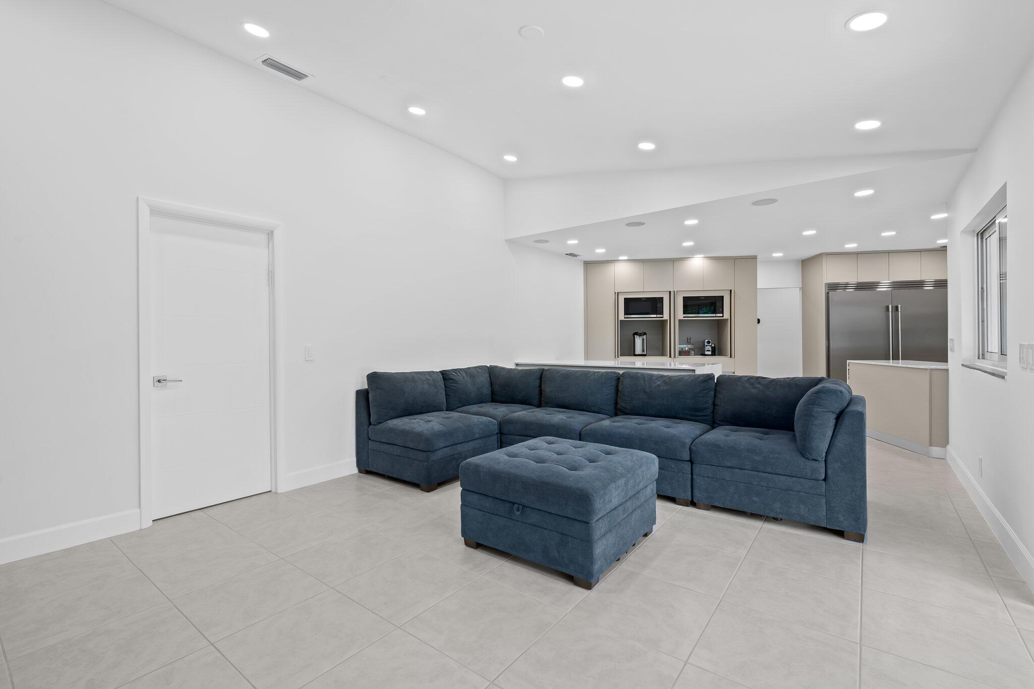 WINDING LAKES SEC 2 - Residential