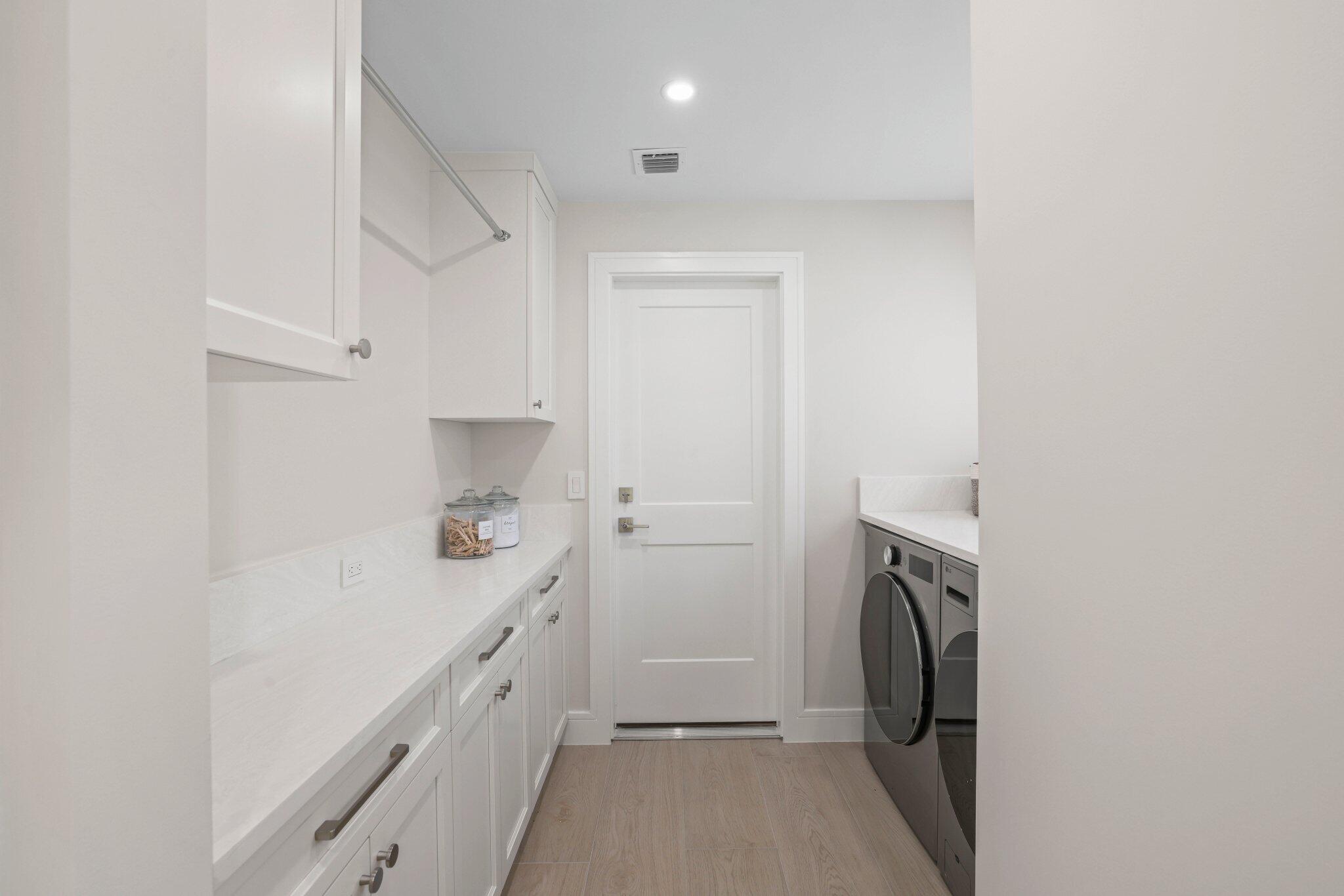 Lakewood Oaks - Residential