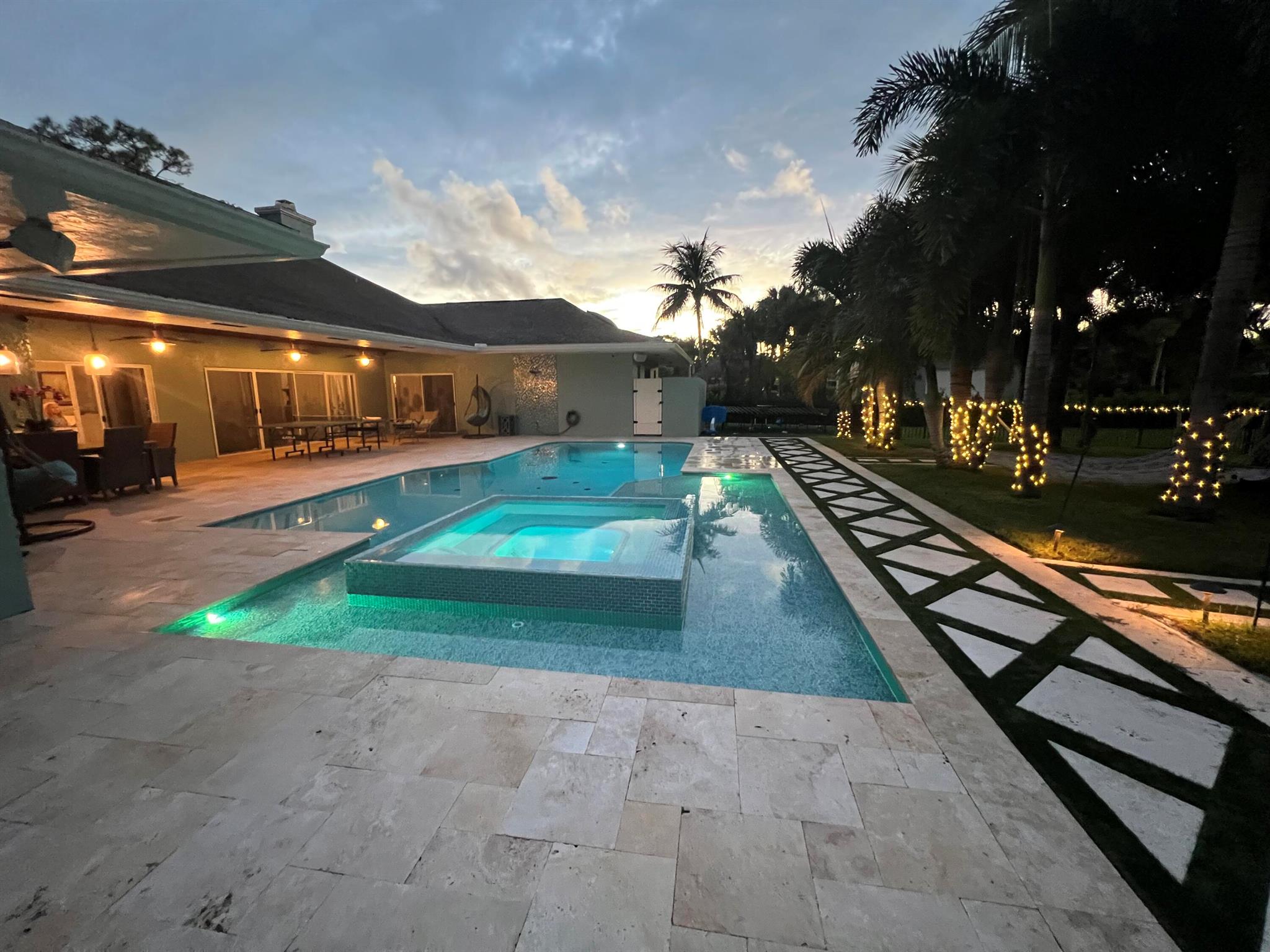 PINEWOOD OF WELLINGTON - Residential