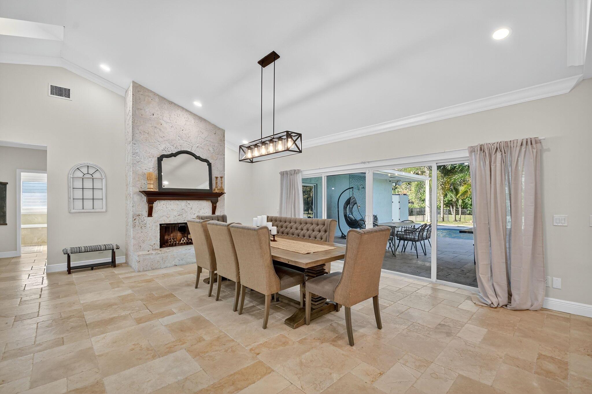 PINEWOOD OF WELLINGTON - Residential