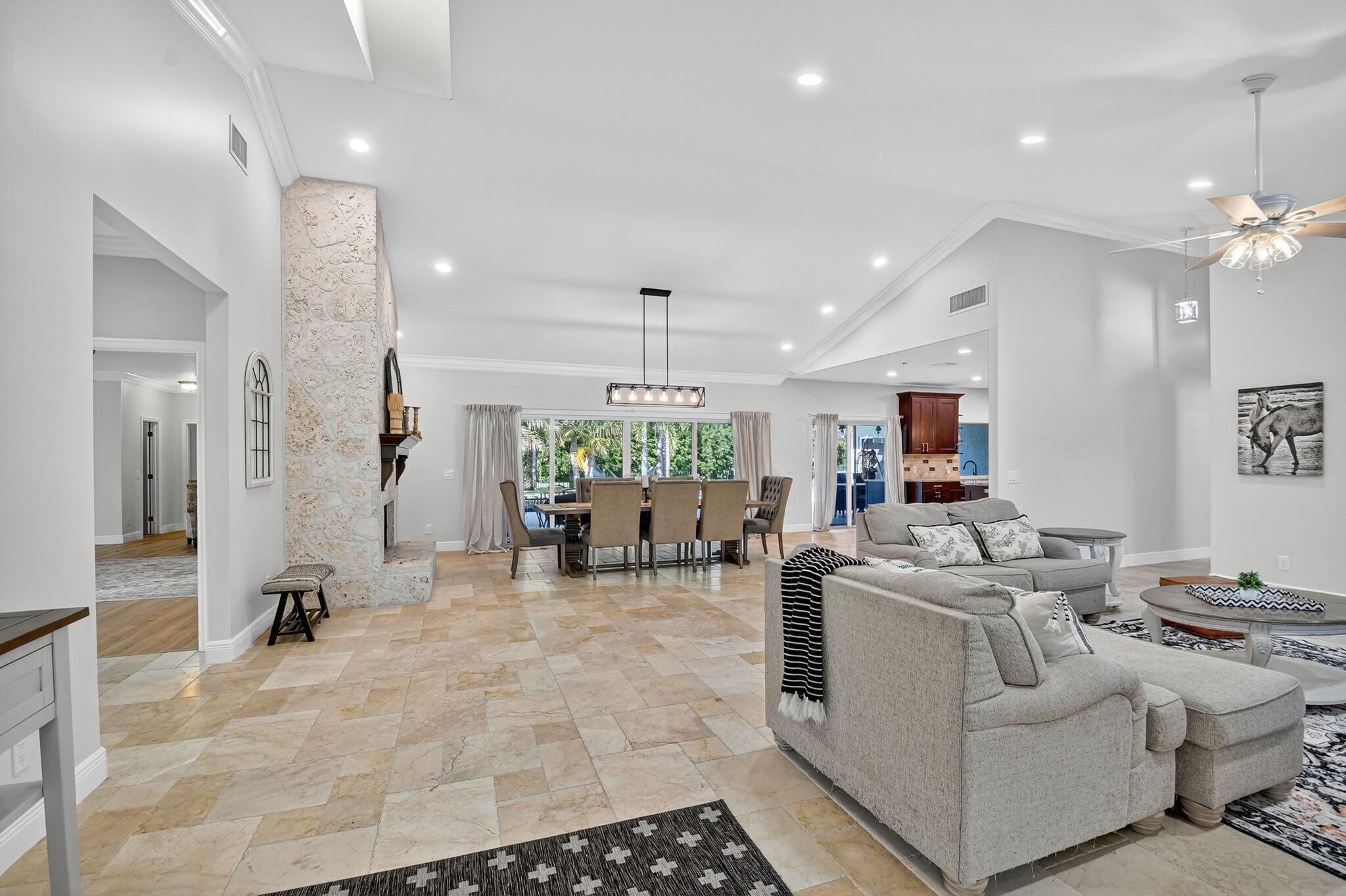 PINEWOOD OF WELLINGTON - Residential