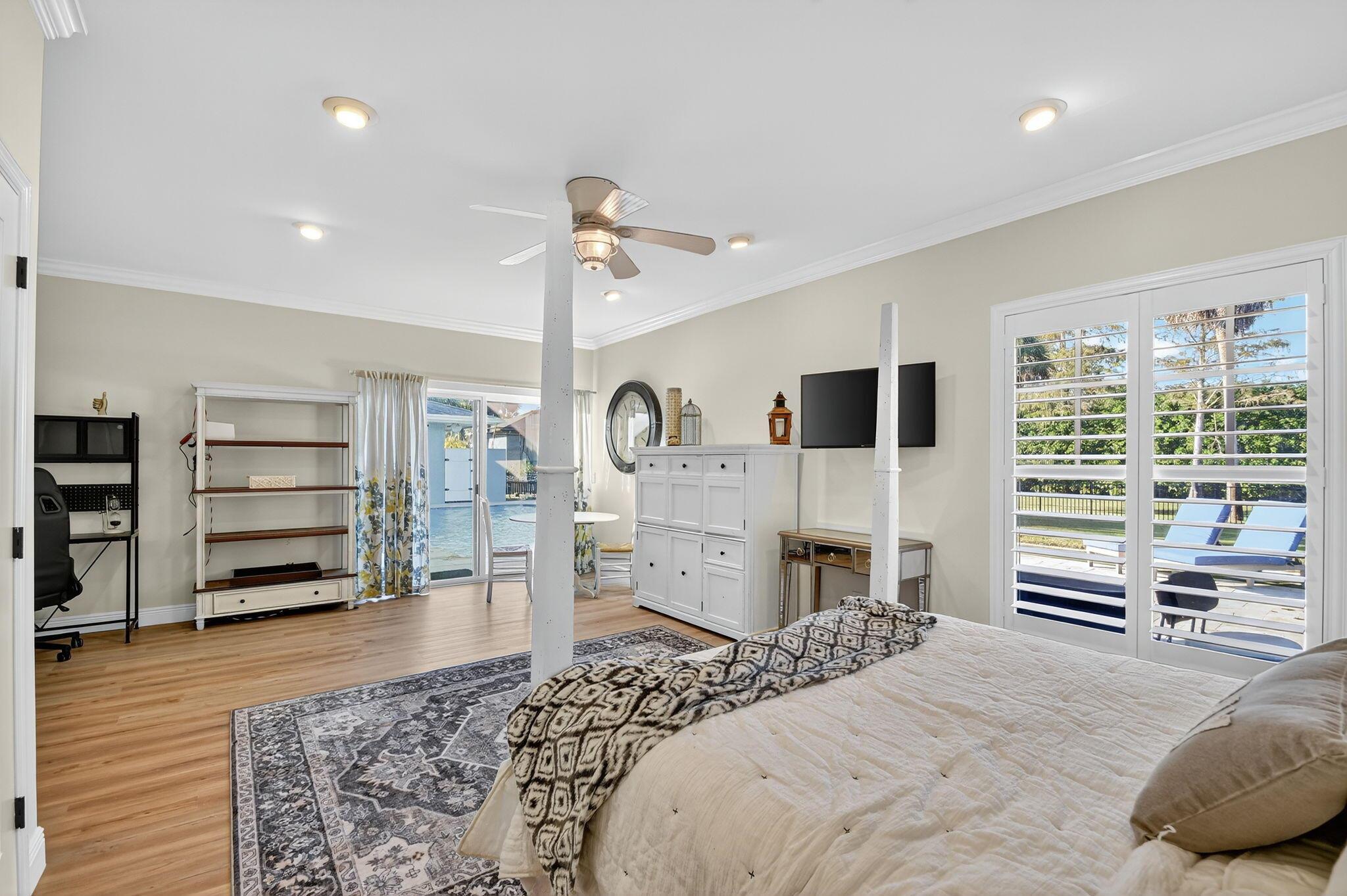 PINEWOOD OF WELLINGTON - Residential