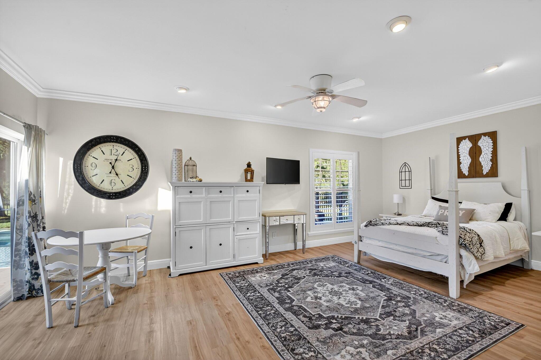 PINEWOOD OF WELLINGTON - Residential