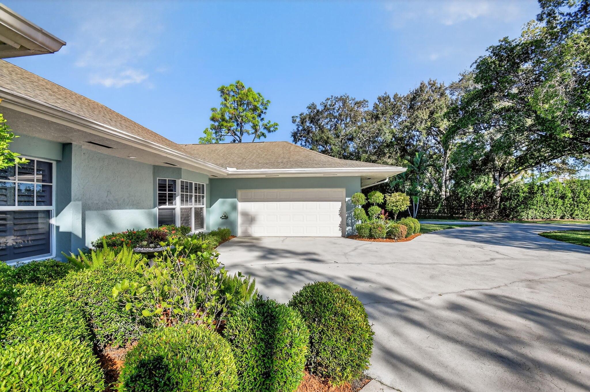 PINEWOOD OF WELLINGTON - Residential