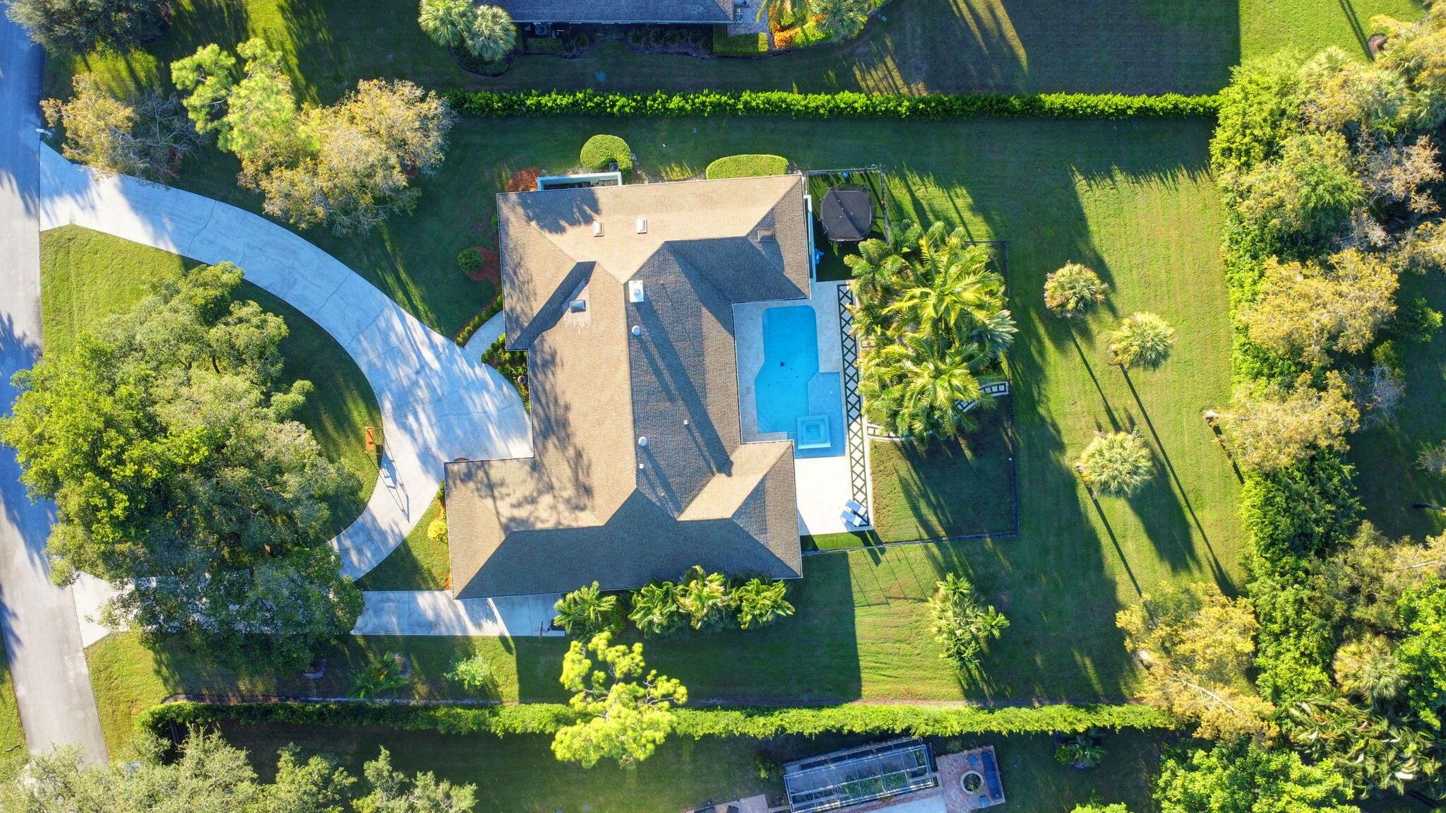 PINEWOOD OF WELLINGTON - Residential