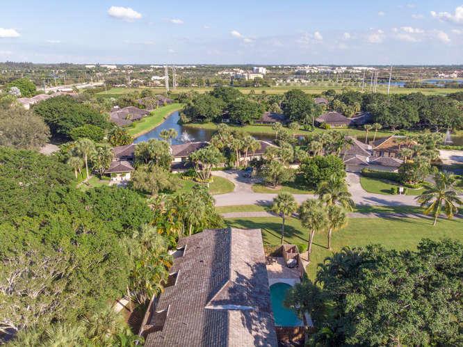GOLF AND TENNIS VILLAGE P - Residential