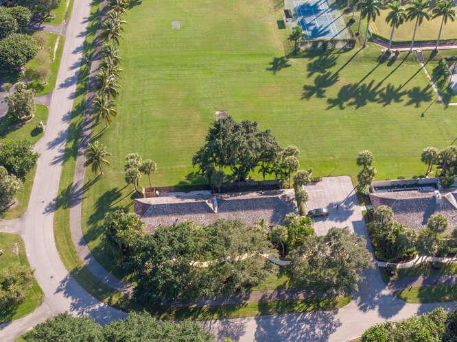 GOLF AND TENNIS VILLAGE P - Residential