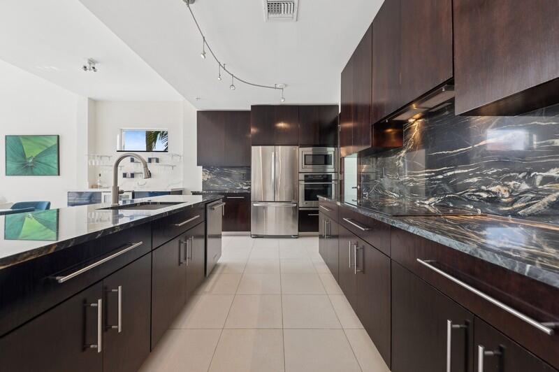 LAKE AVENUE LOFTS CONDO - Residential