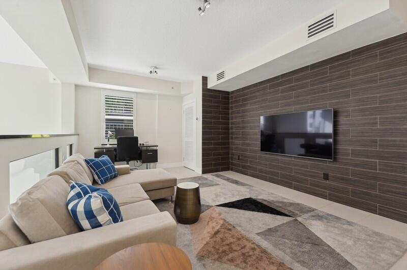 LAKE AVENUE LOFTS CONDO - Residential