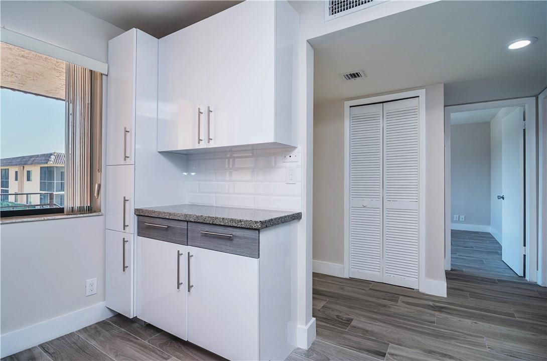 Racquet Club - Residential