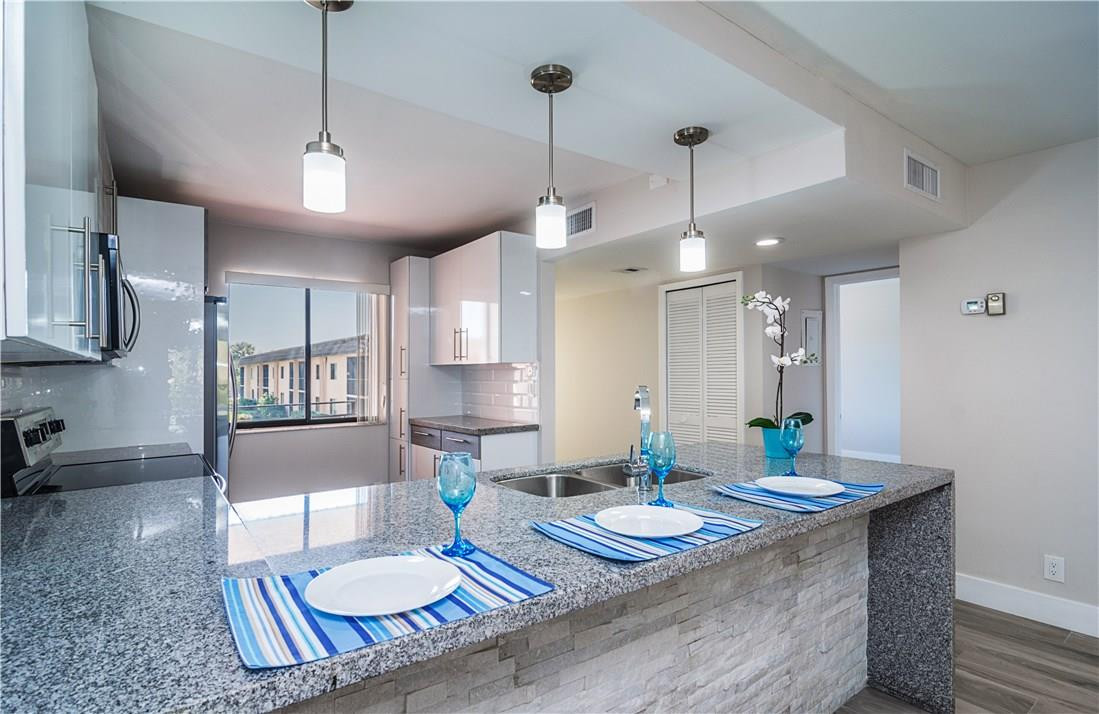 Racquet Club - Residential