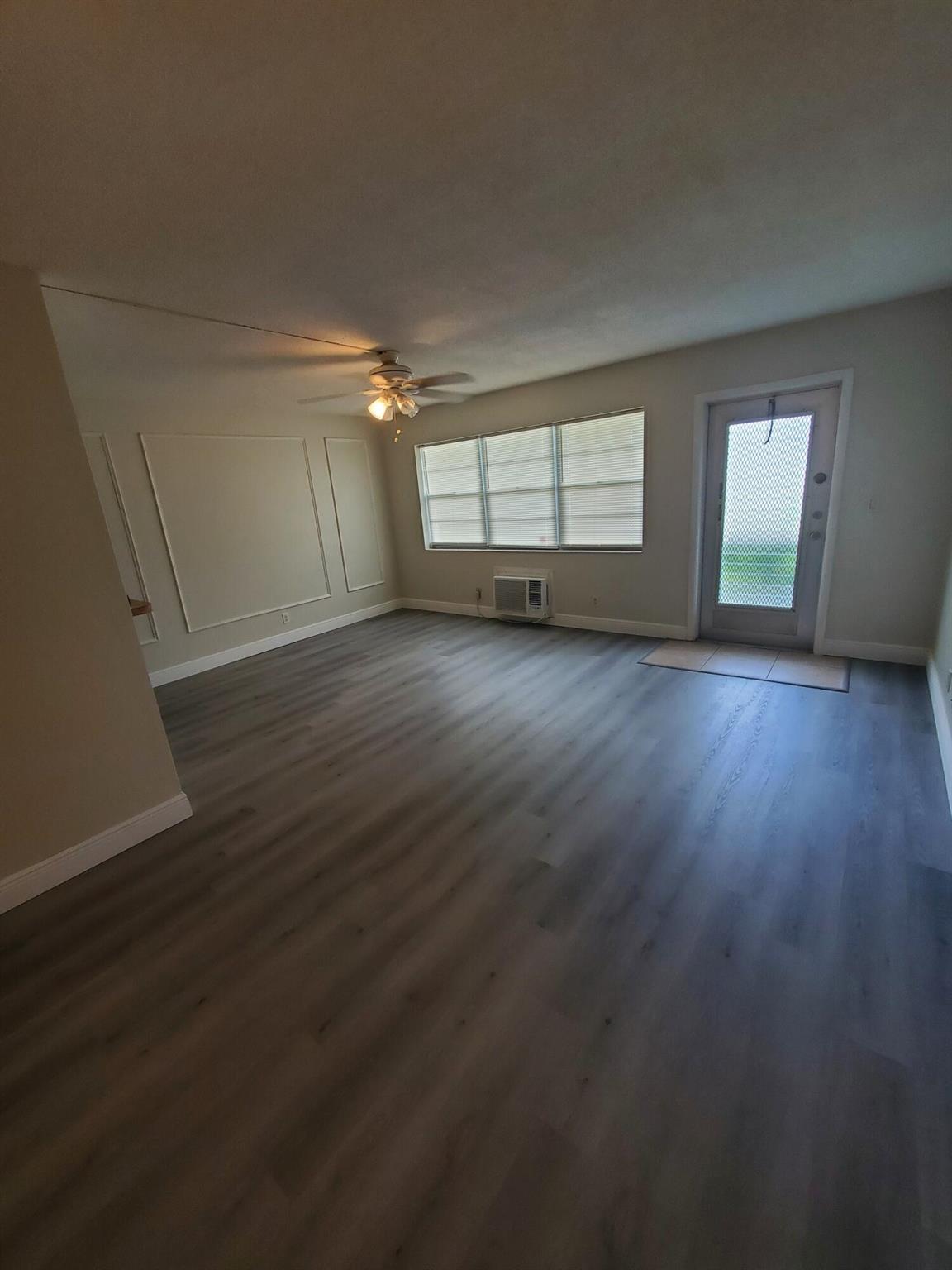 55+ Gated Community. Ground Floor 1 bedroom, 1.5 bath, recently painted, updated with new floors. Voucher accepted.