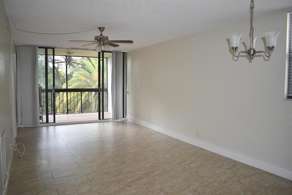GREENGLADES CONDO IV - Residential