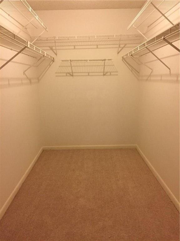 CHATEAU ON THE KNOLL - Residential