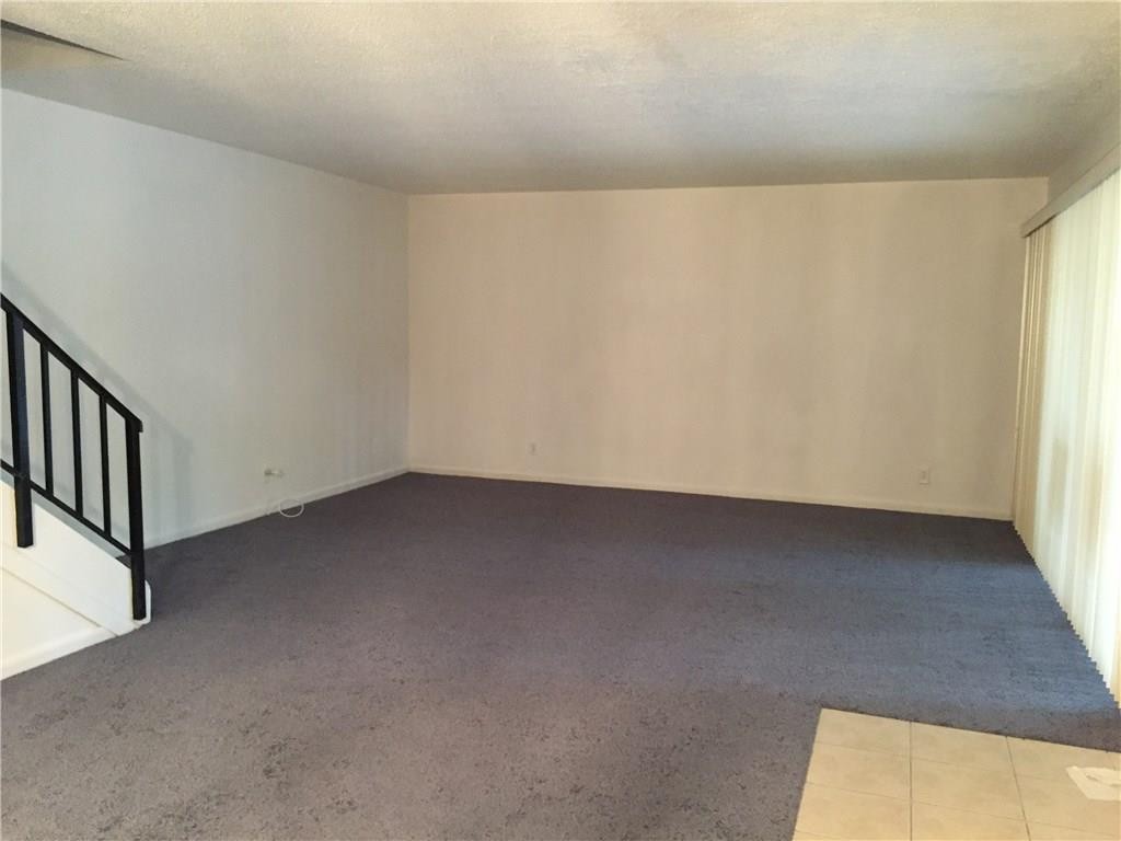 CHATEAU ON THE KNOLL - Residential