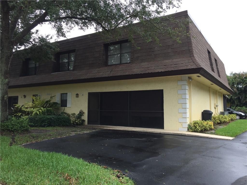 CHATEAU ON THE KNOLL - Residential