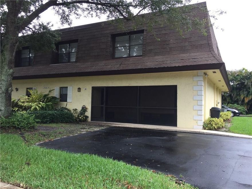 2-story townhouse in a quiet family neighborhood. Functional layout. Spacious screened front porch with laundry and storage.  Kitchen with pass-through counter.  Freshly painted. Convenient location. Good schools.