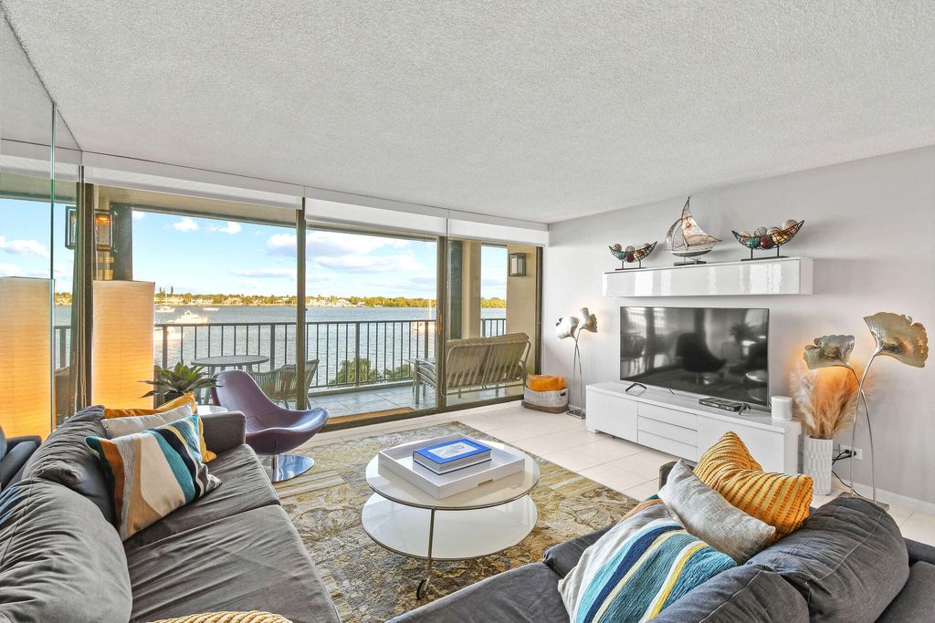 Photo of 130 Lakeshore Drive #422, North Palm Beach, FL 33408 (MLS # R10856112)