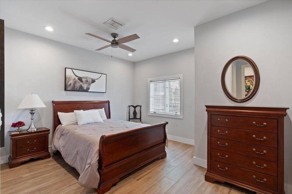 CORAL KEY VILLAS 5TH SEC - Residential