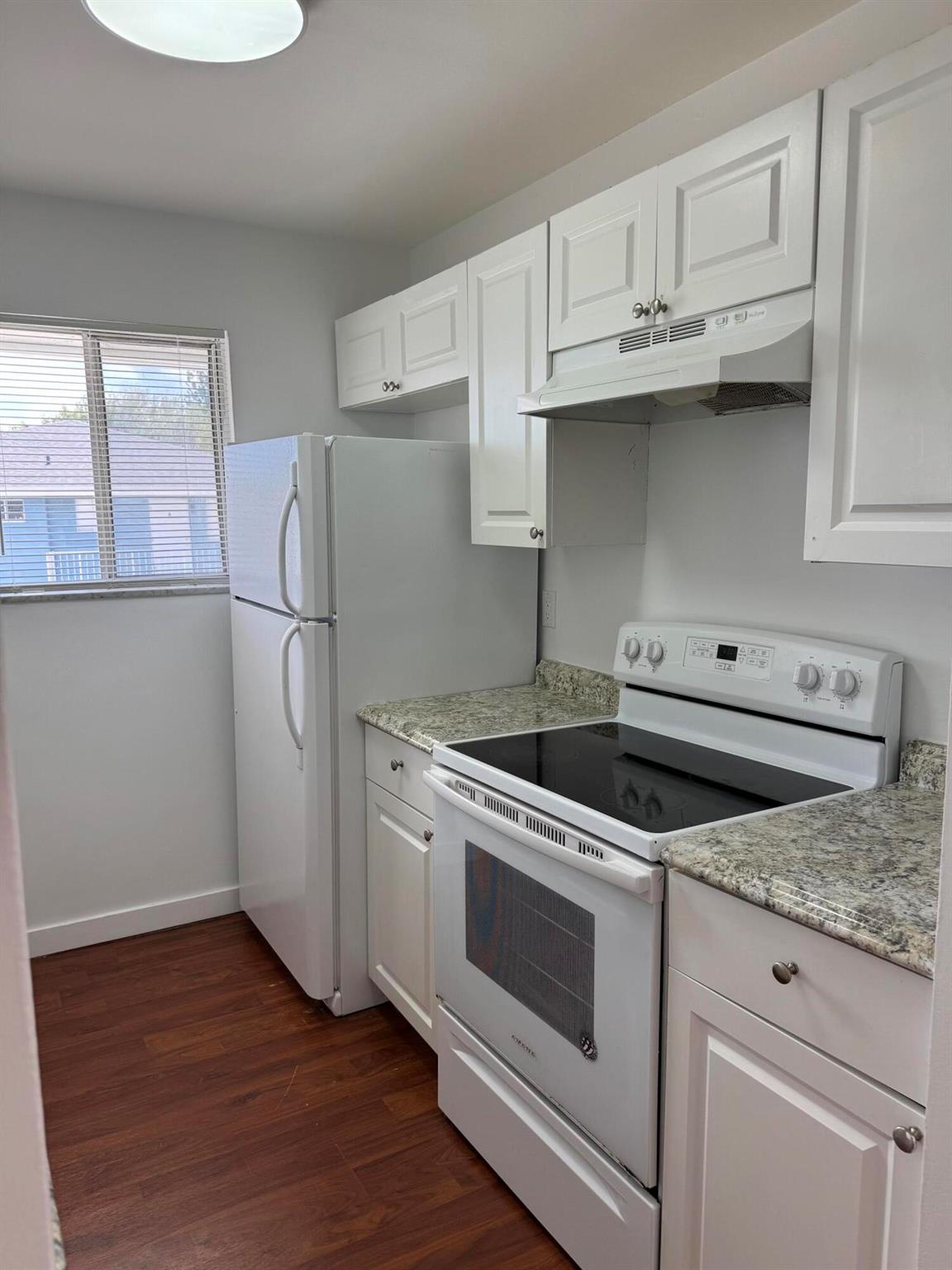 107 E Tiffany Drive 4