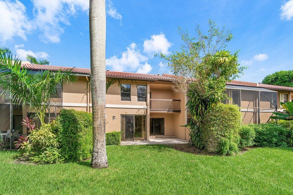 Photo of 22068 Las Brisas Circle, Boca Raton, FL 33433 (MLS # B26085033)