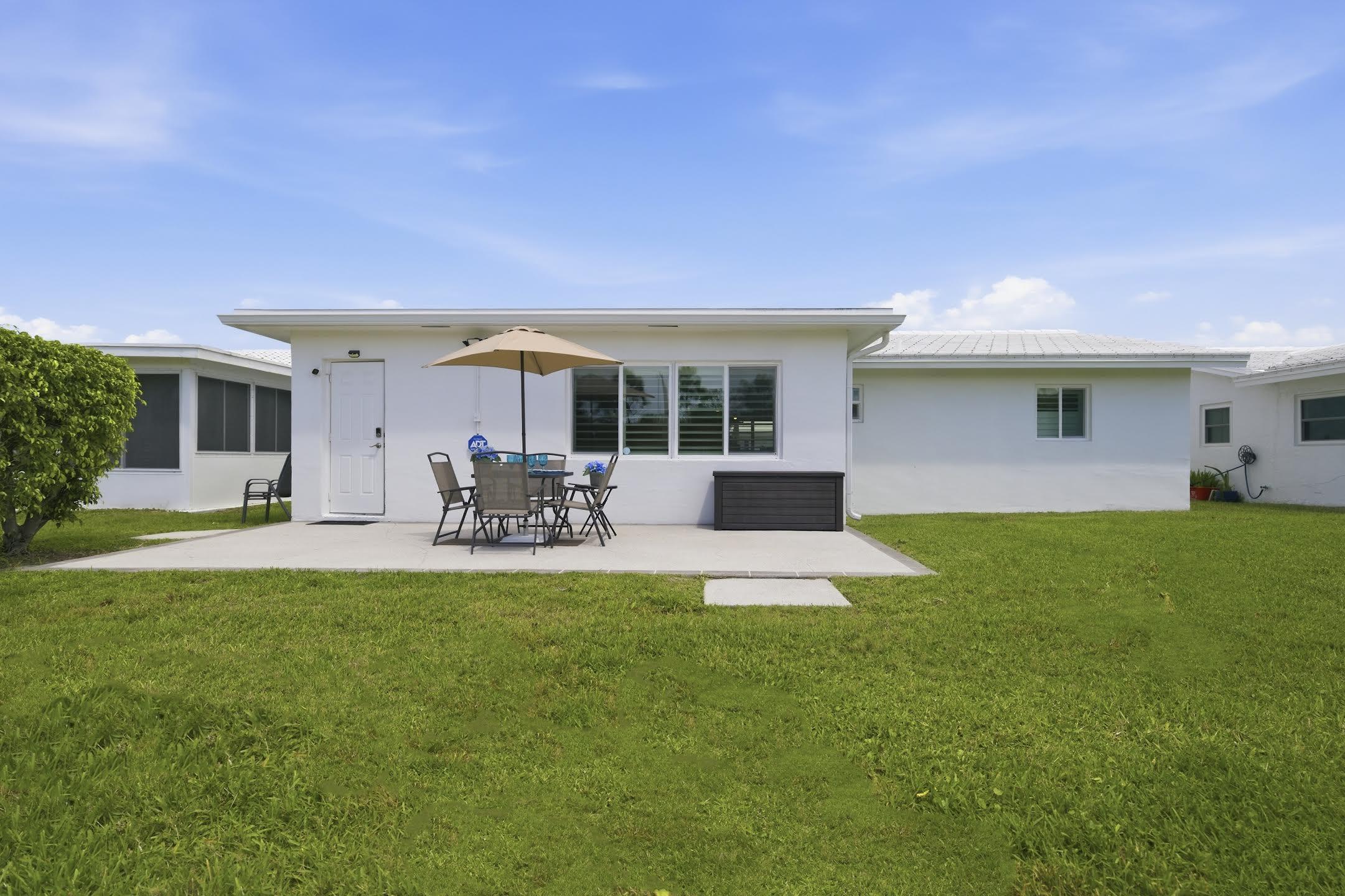 PALM BEACH LEISUREVILLE SEC 7 - Residential