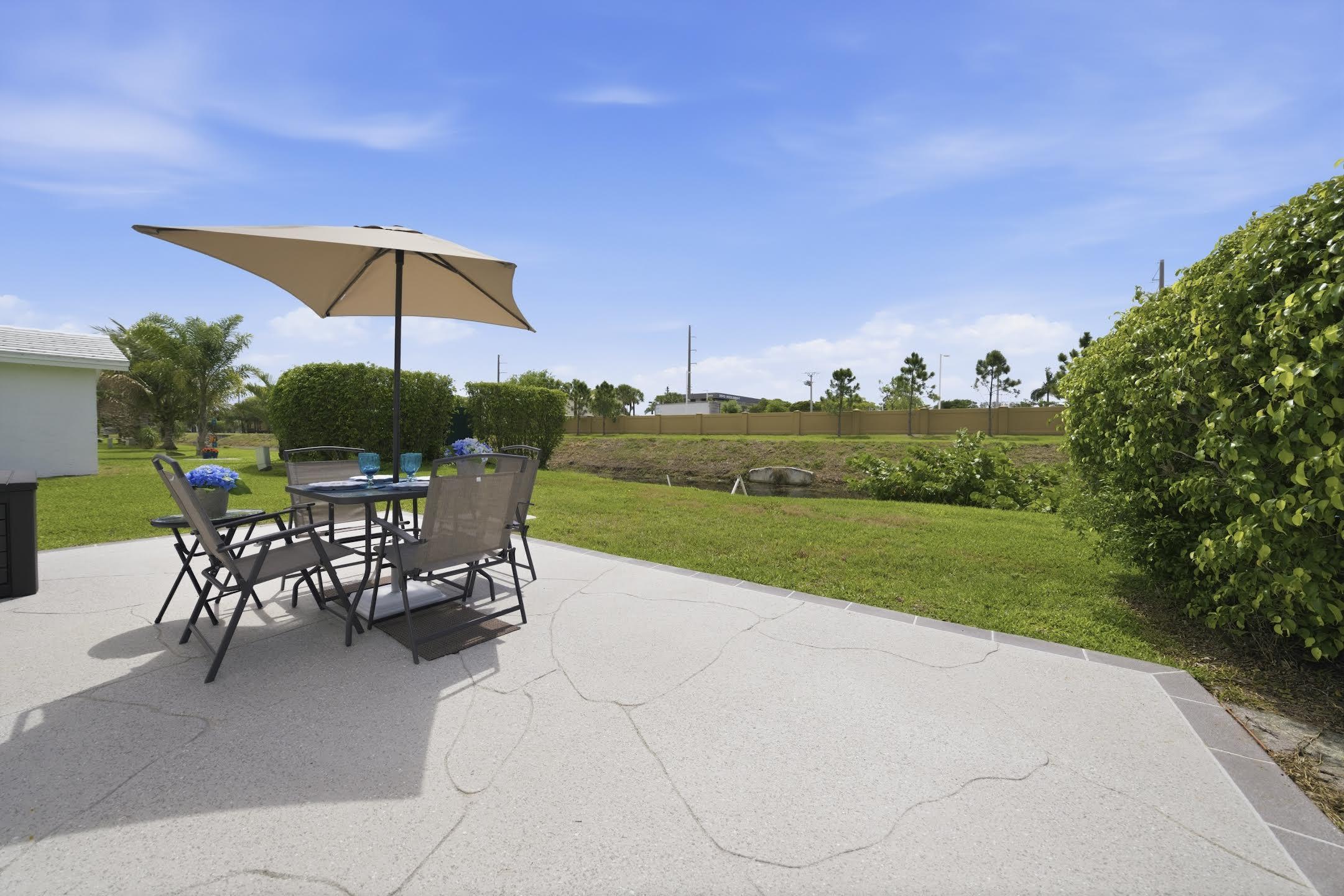 PALM BEACH LEISUREVILLE SEC 7 - Residential