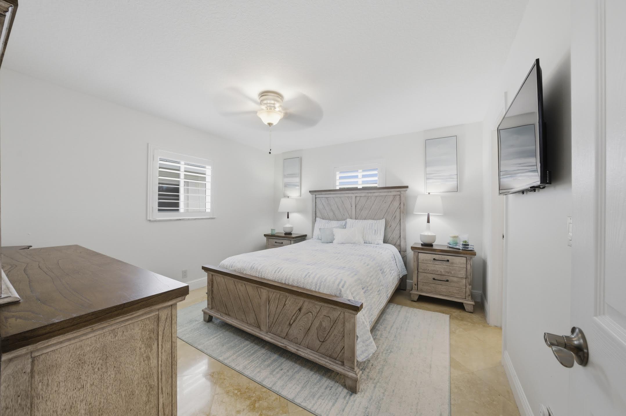 PALM BEACH LEISUREVILLE SEC 7 - Residential