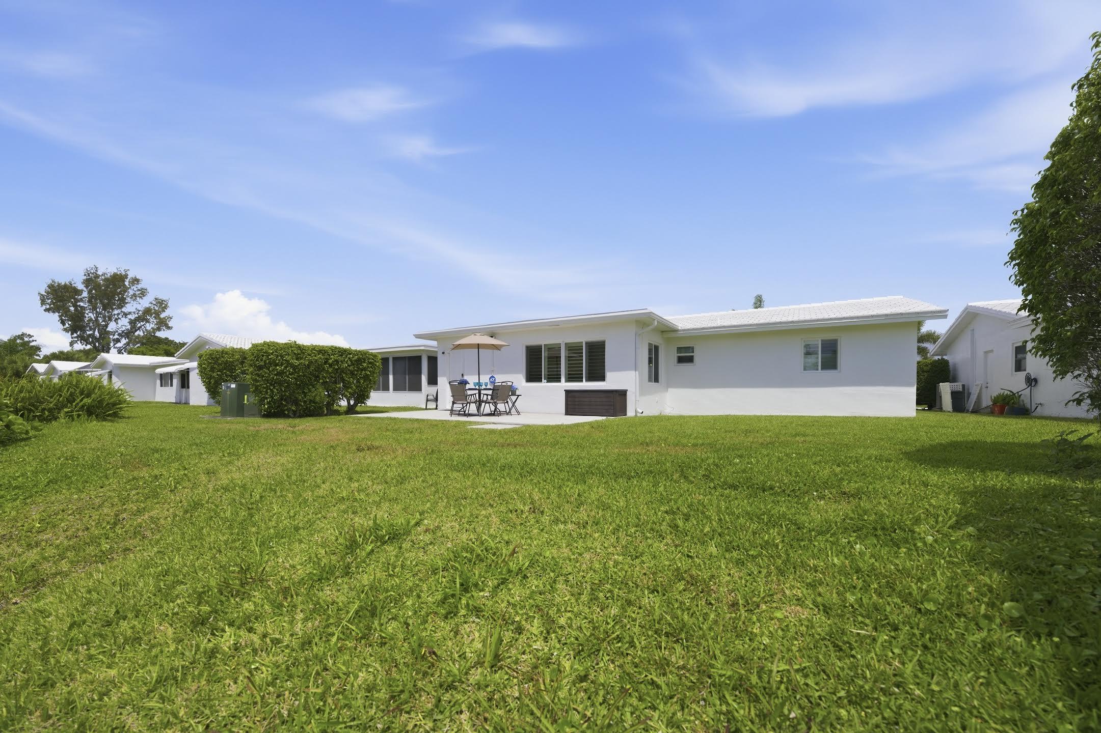 PALM BEACH LEISUREVILLE SEC 7 - Residential