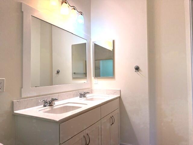 LAKEWOOD PARK UNIT 8 - Residential Lease