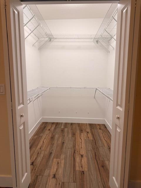 LAKEWOOD PARK UNIT 8 - Residential Lease