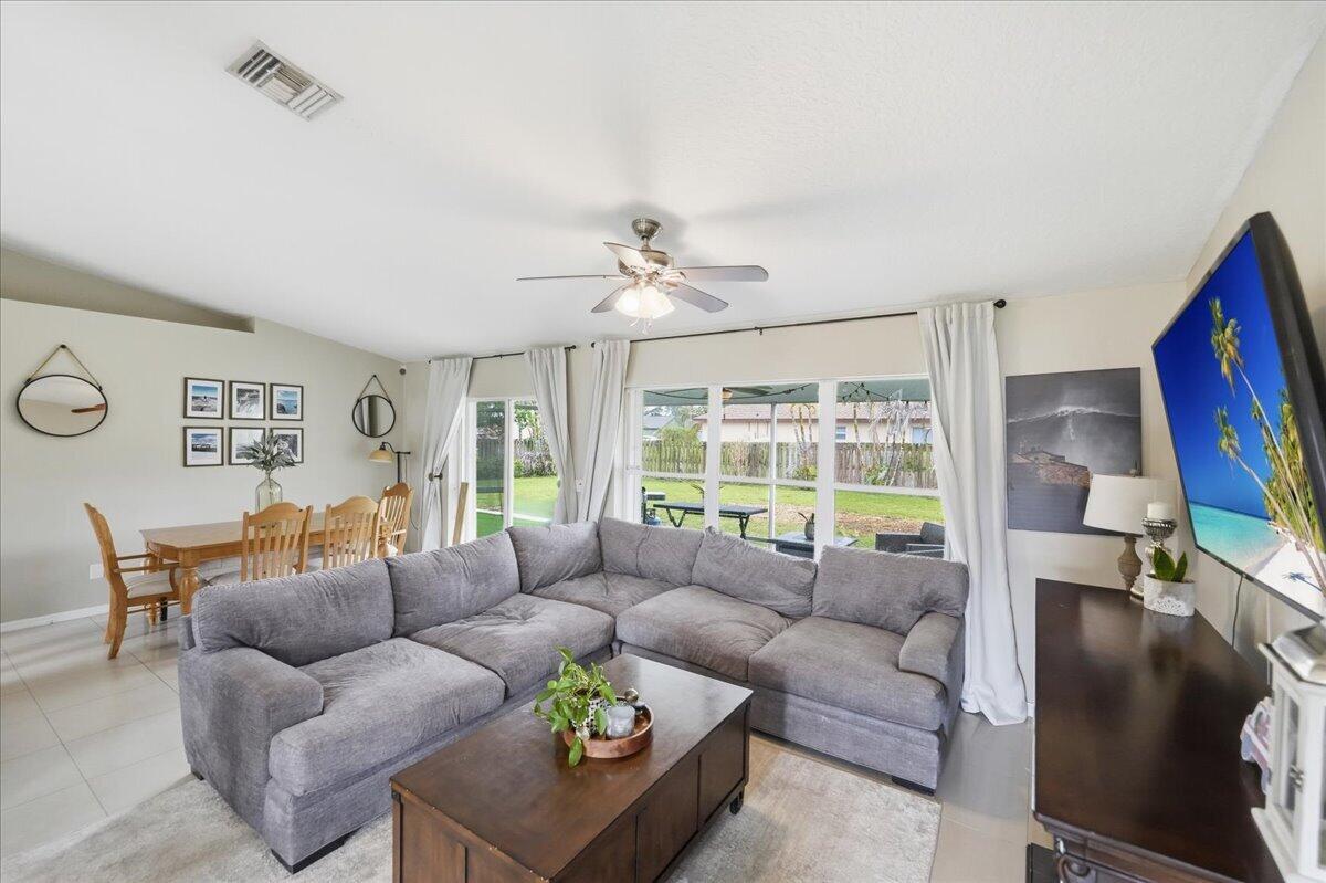 PORT ST LUCIE SECTION 48 1ST REPLAT - Residential