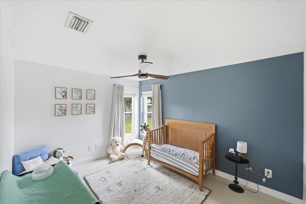 PORT ST LUCIE SECTION 48 1ST REPLAT - Residential