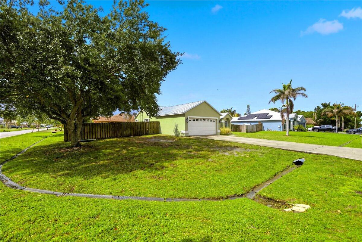 PORT ST LUCIE SECTION 48 1ST REPLAT - Residential