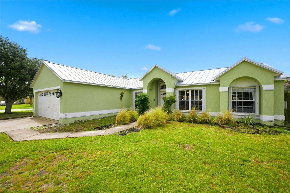 PORT ST LUCIE SECTION 48 1ST REPLAT - Residential