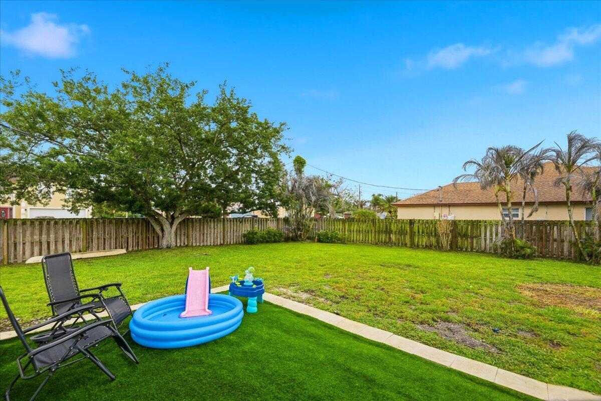PORT ST LUCIE SECTION 48 1ST REPLAT - Residential