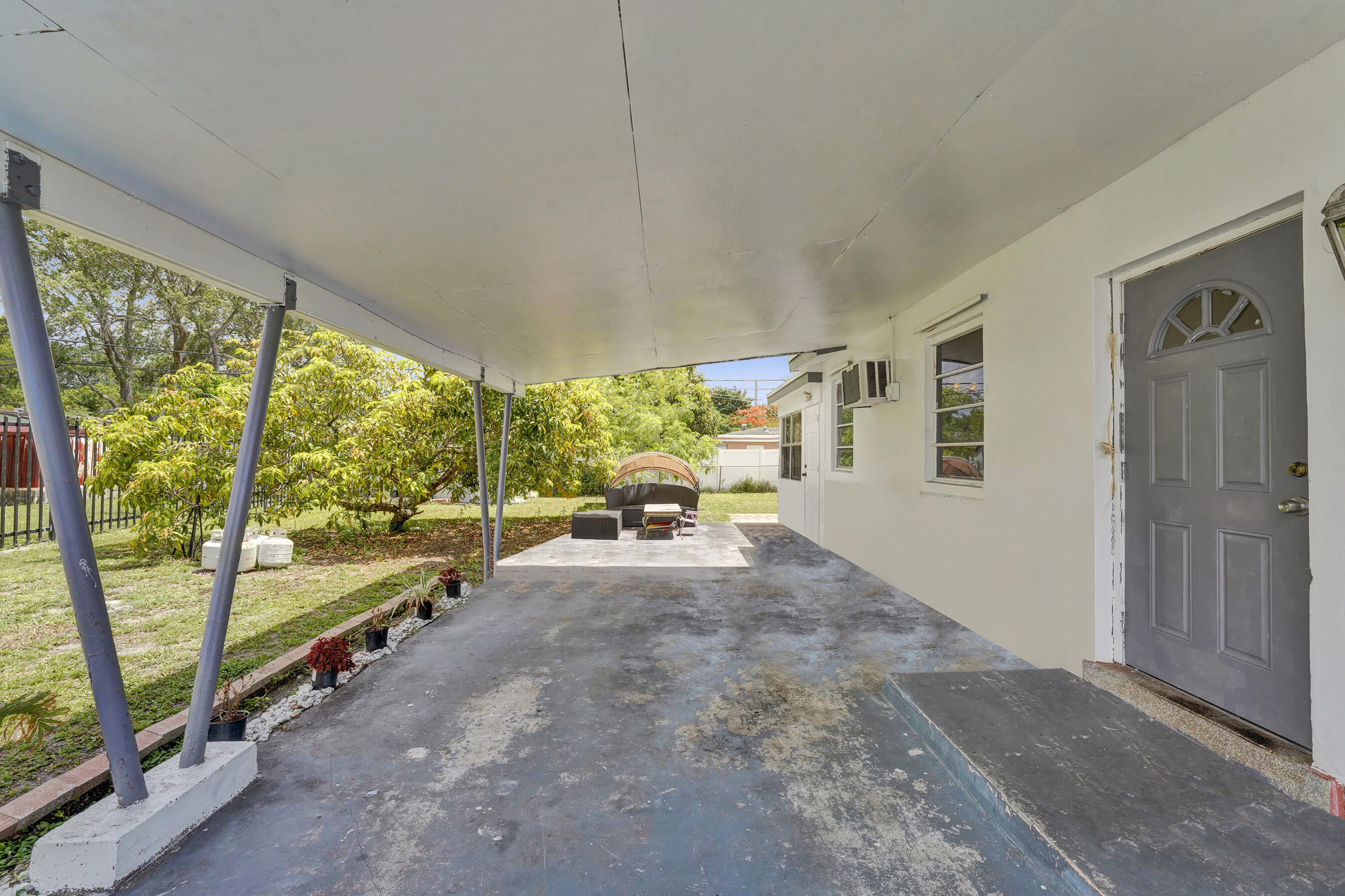 4111 SW 32nd Drive