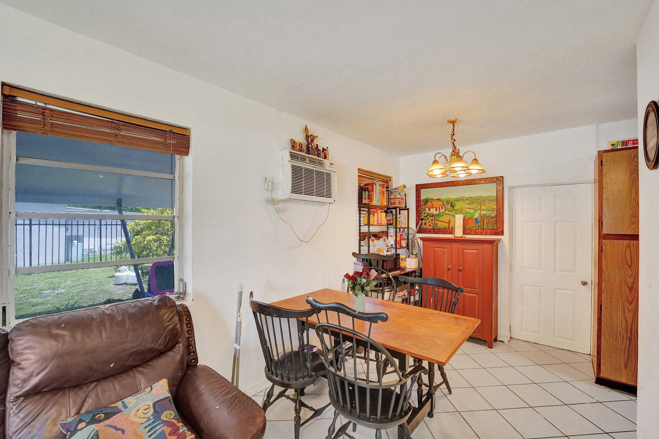 LAKE FOREST SEC 4 - Residential
