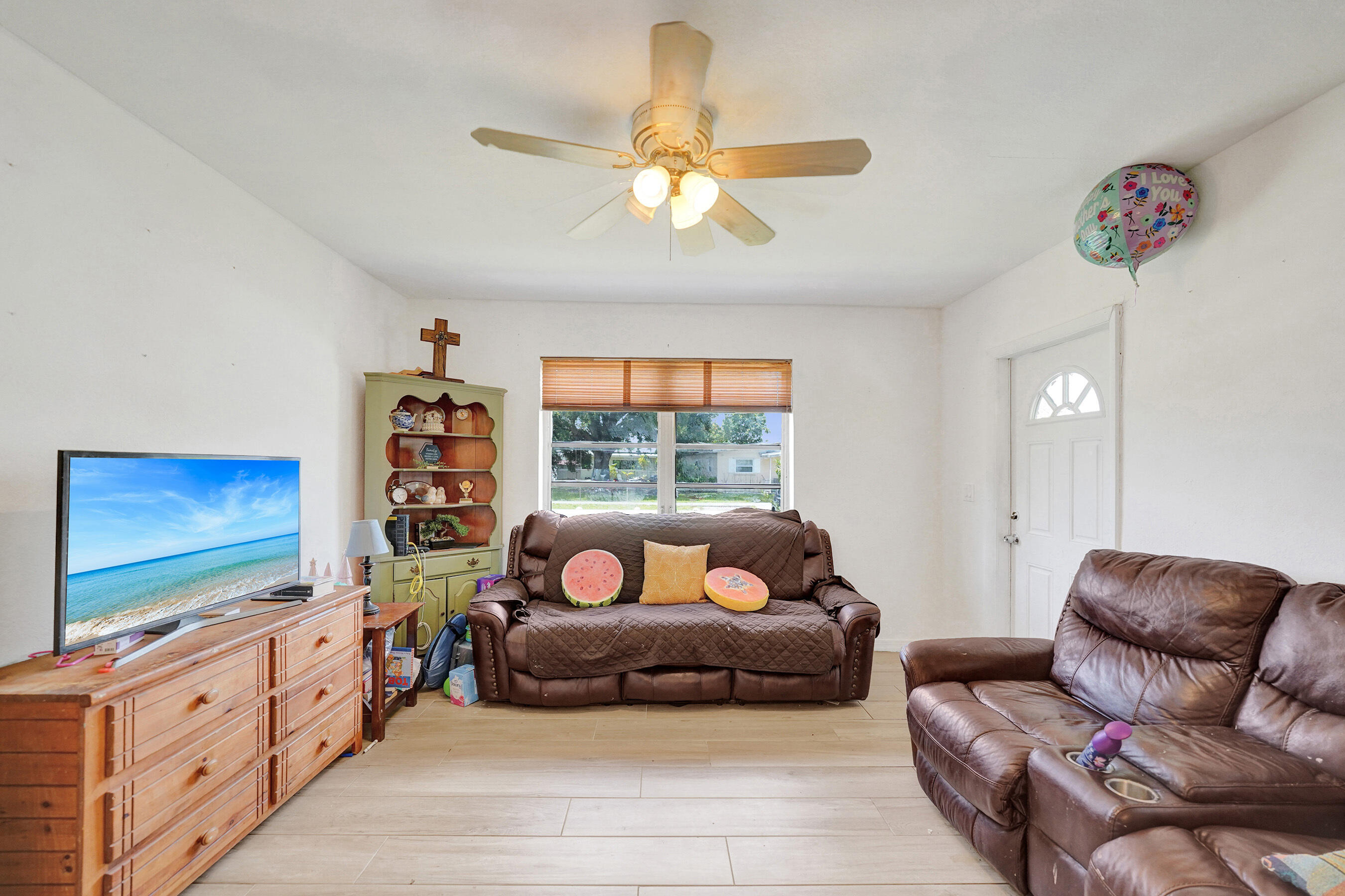 LAKE FOREST SEC 4 - Residential