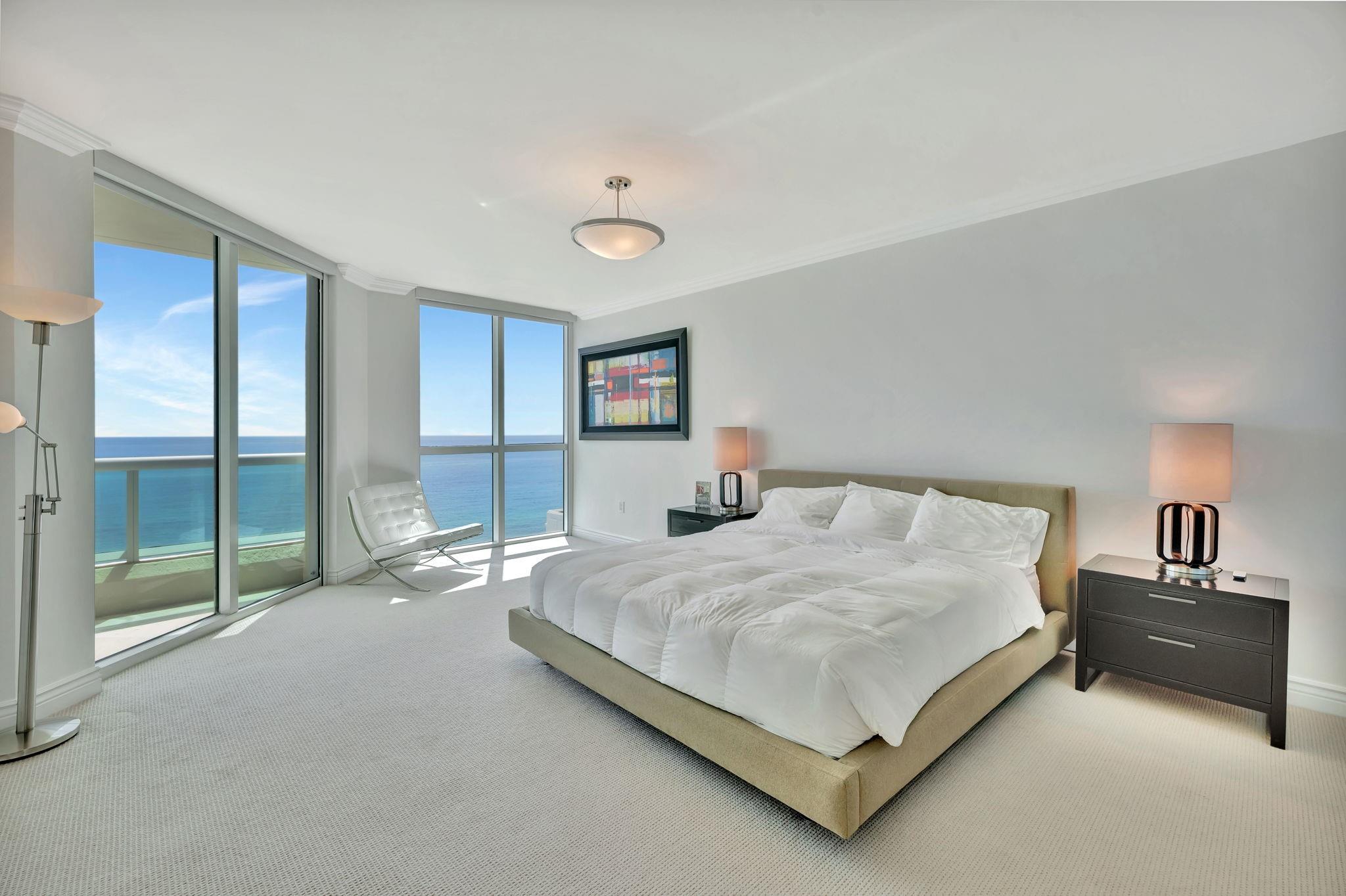 Las Olas Beach Club - Residential