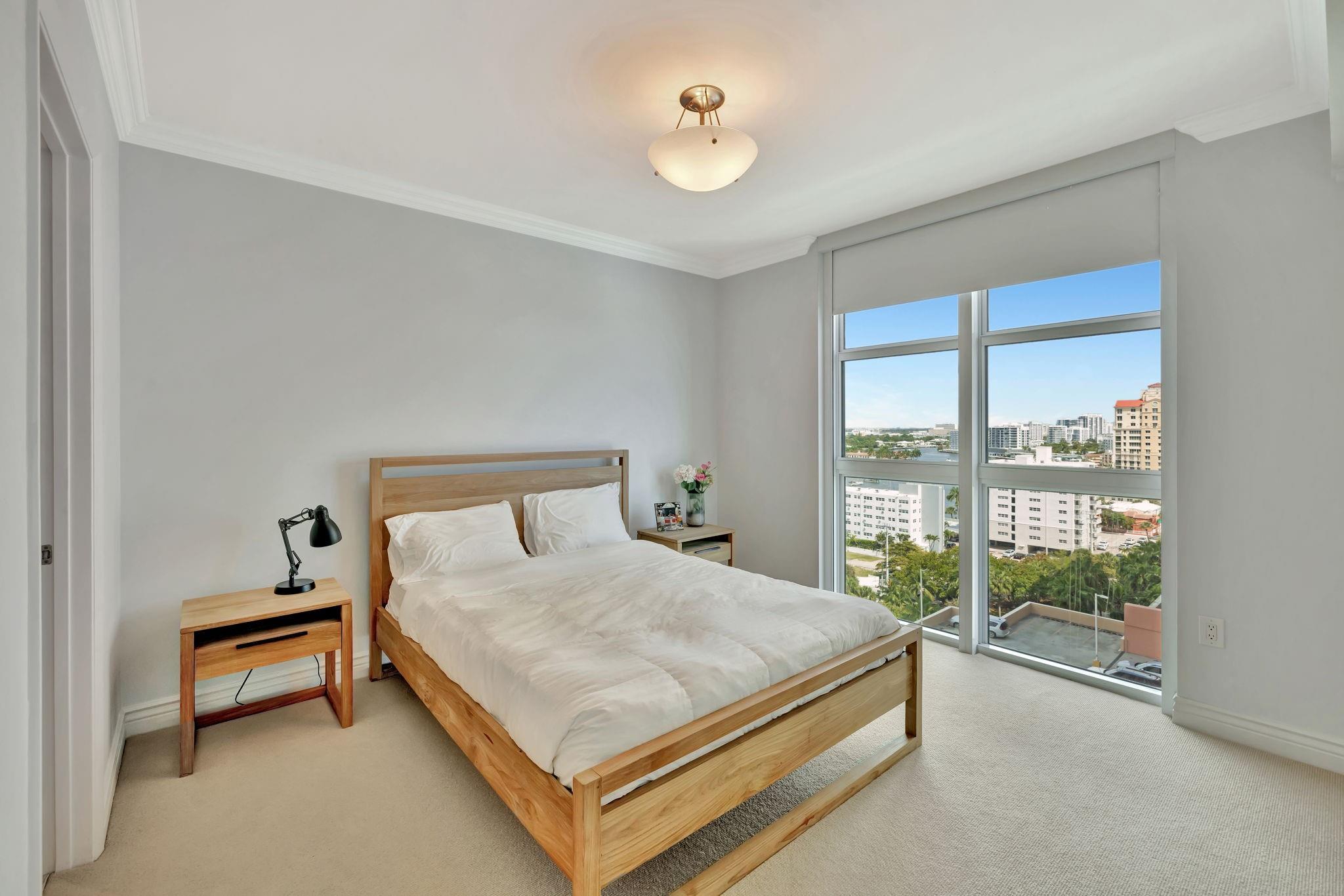 Las Olas Beach Club - Residential