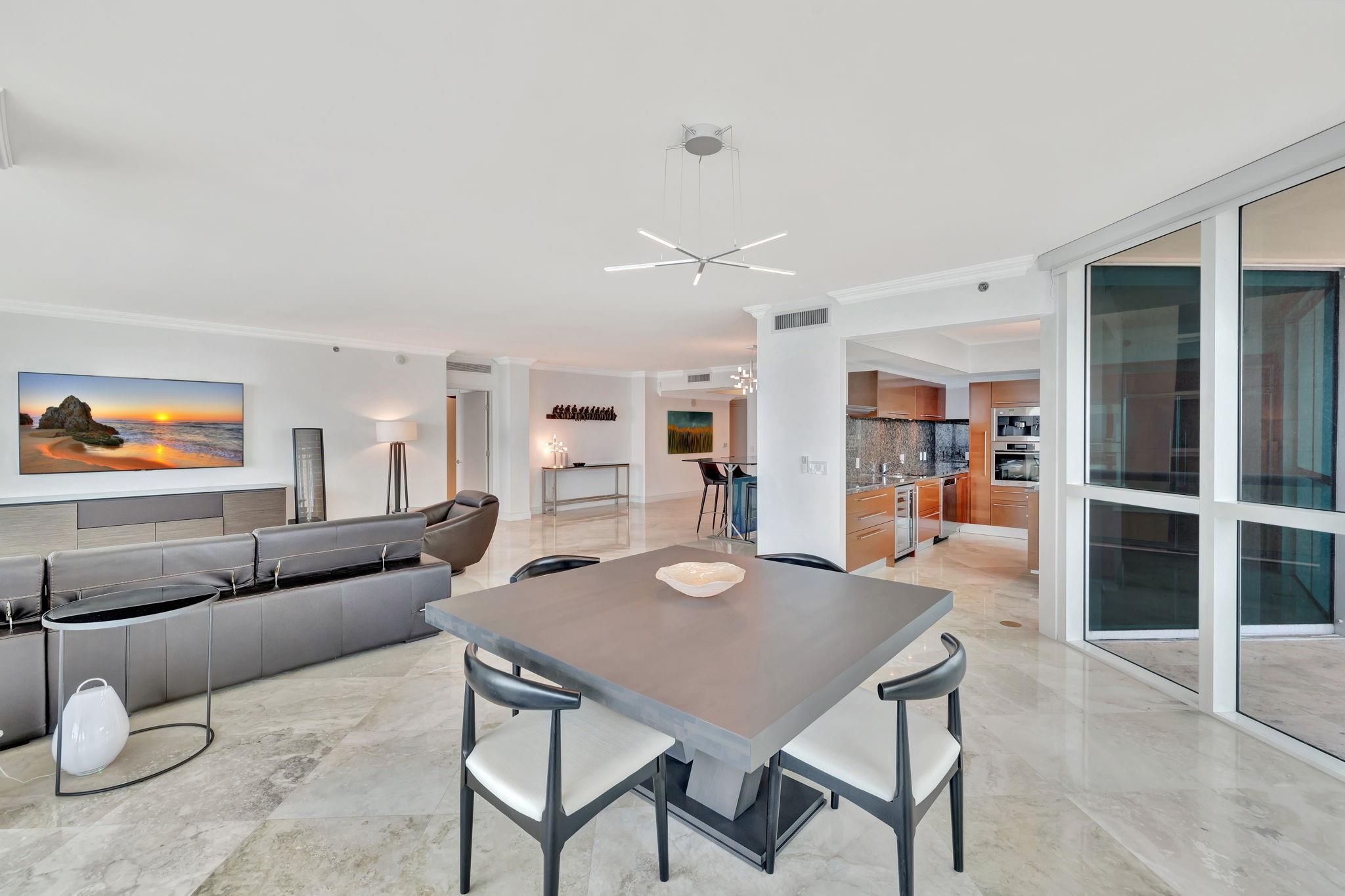 Las Olas Beach Club - Residential