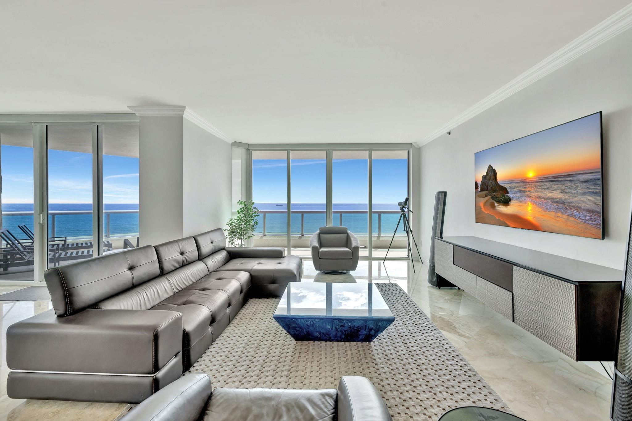 Las Olas Beach Club - Residential